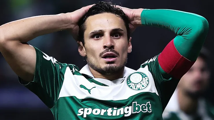 Raphael Veiga pode deixar o Palmeiras.