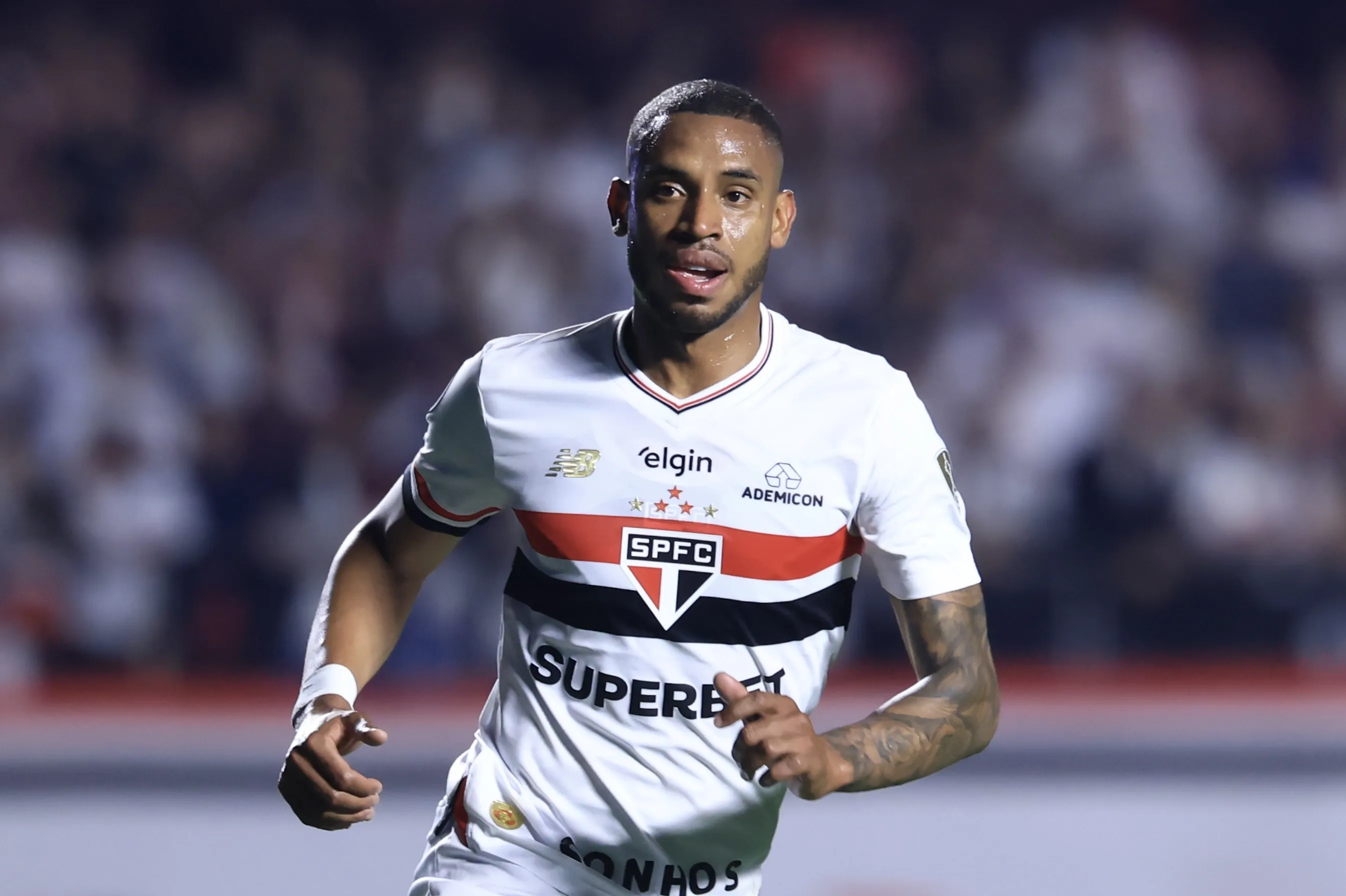 André Silva jogador do Sao Paulo durante partida contra o Atletico Nacional no estadio Morumbi pelo campeonato Copa Libertadores 2025. Foto: Marcello Zambrana/AGIF
