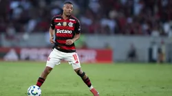 RJ - RIO DE JANEIRO - 31/08/2025 - BRASILEIRO A 2025, FLAMENGO X GREMIO - De La Cruz jogador do Flamengo durante partida contra o Gremio no estadio Maracana pelo campeonato Brasileiro A 2025. Foto: Jorge Rodrigues/AGIF