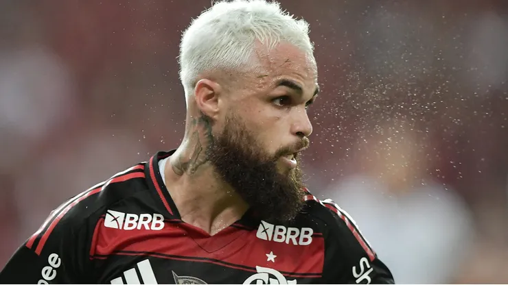 Michael está na mira do Corinthians.