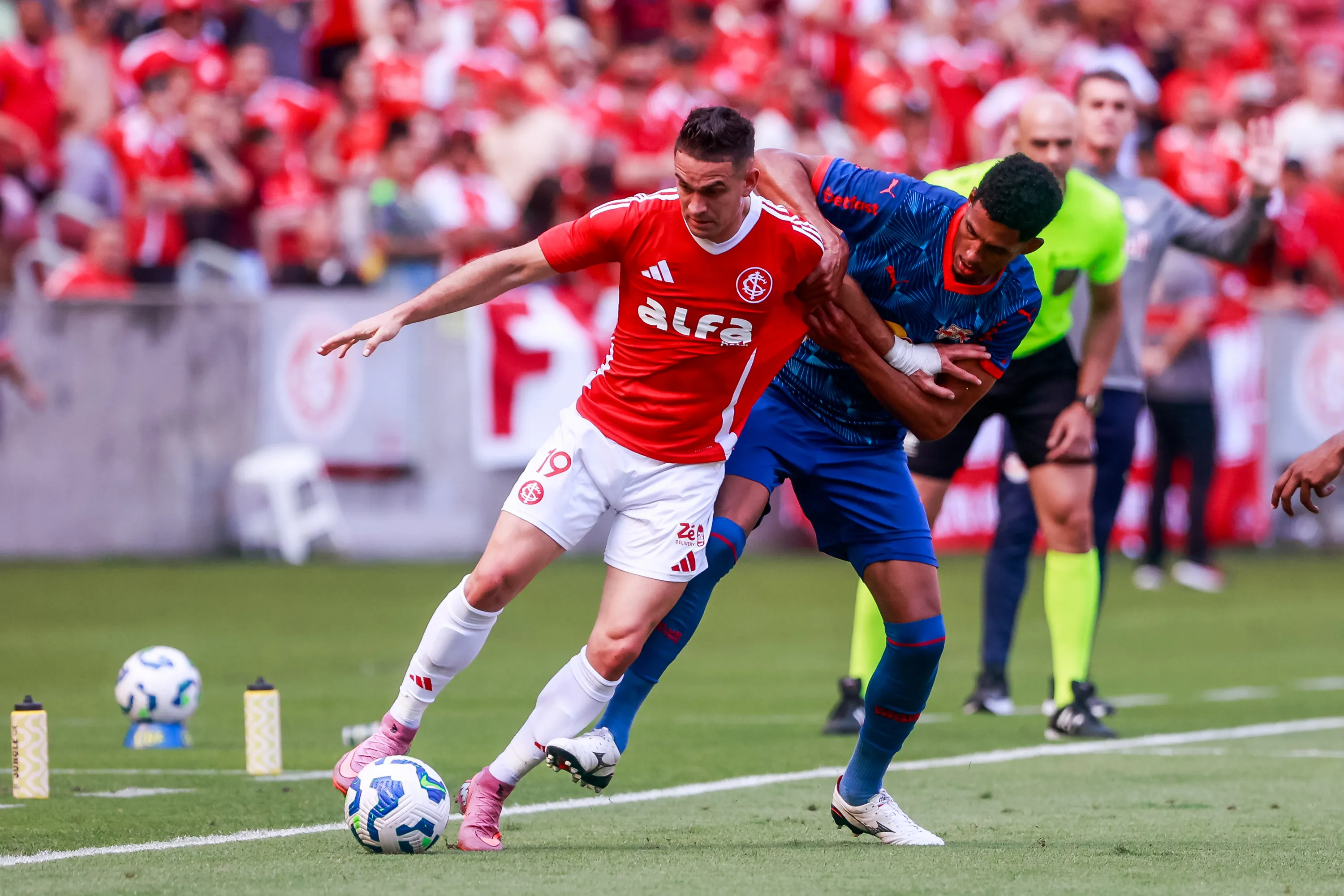 Borré durante o jogo com RB Bragantino. Foto: Luiz Erbes/AGIF
