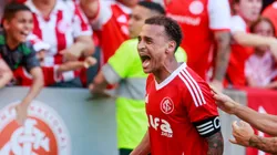 Alan Patrick comemora seu gol. Foto: Luiz Erbes/AGIF