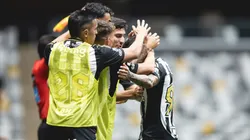 Elenco do Atlético Mineiro em partida contra o Vasco da Gama pelo campeonato brasileiro (Foto: Pedro Souza / Atlético)