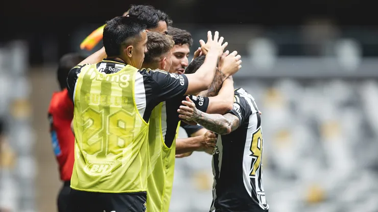 Elenco do Atlético Mineiro em partida contra o Vasco da Gama pelo campeonato brasileiro (Foto: Pedro Souza / Atlético)