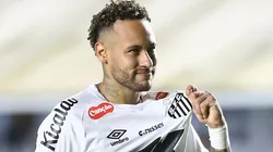 Neymar despista, mas admite prioridade ao Santos ao fim de contrato em dezembro.