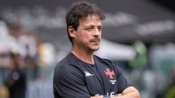 MG - BELO HORIZONTE - 07/12/2025 - BRASILEIRO A 2025, ATLETICO-MG X VASCO - Fernando Diniz tecnico do Vasco durante partida contra o Atletico-MG no estadio Arena MRV pelo campeonato Brasileiro A 2025. Foto: Fernando Moreno/AGIF