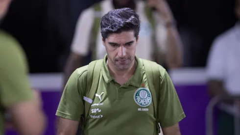 CE - FORTALEZA - 07/12/2025 - BRASILEIRO A 2025, CEARA X PALMEIRAS - Abel Ferreira tecnico do Palmeiras durante partida contra o Ceara no estadio Arena Castelao pelo campeonato Brasileiro A 2025. Foto: Baggio Rodrigues/AGIF