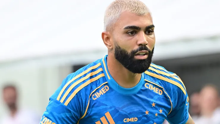 SP - SANTOS - 07/12/2025 - BRASILEIRO A 2025, SANTOS X CRUZEIRO - Gabigol jogador do Cruzeiro durante partida contra o Santos no estadio Vila Belmiro pelo campeonato Brasileiro A 2025. Foto: Jota Erre/AGIF