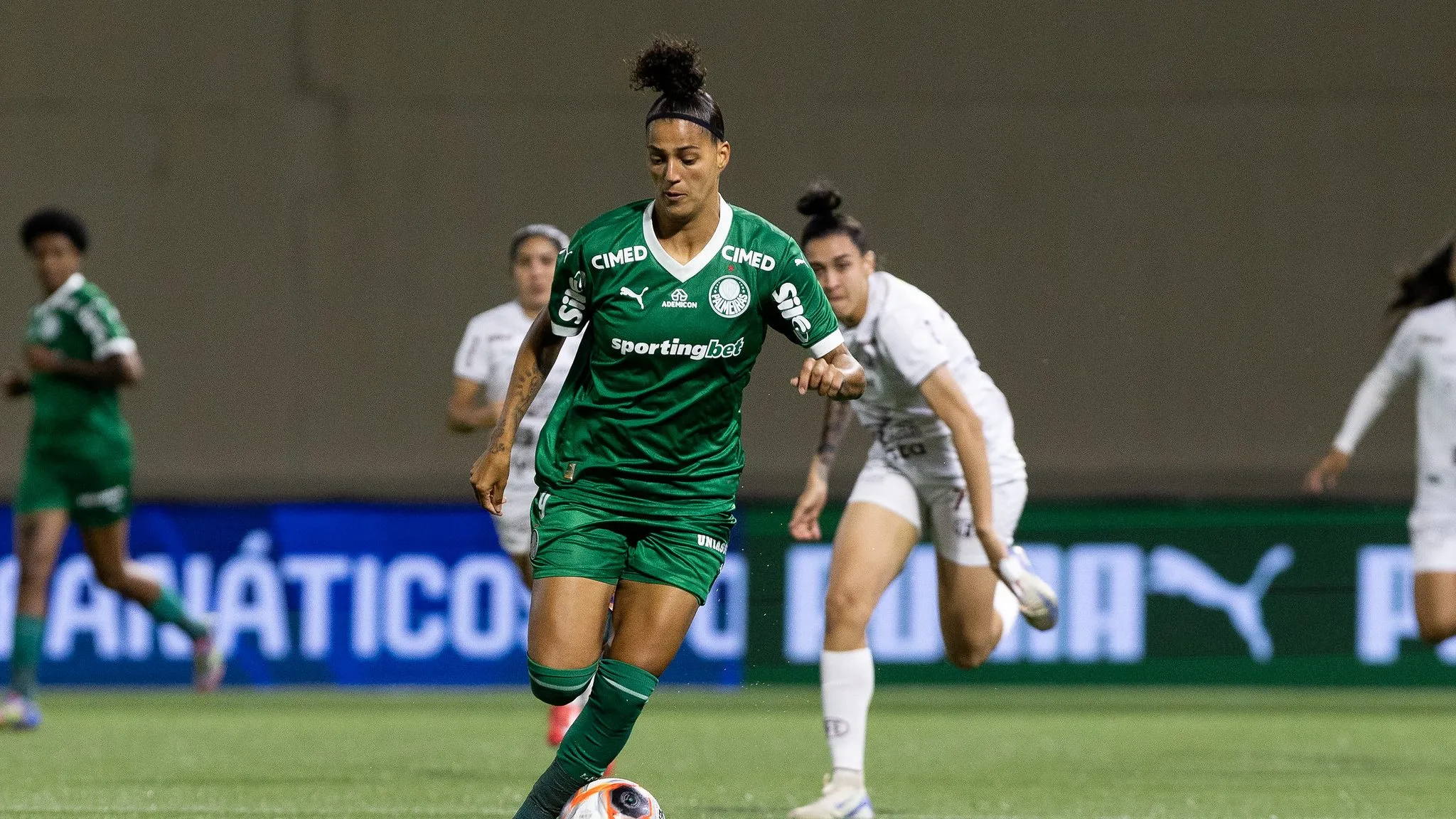 Amanda Gutierres, atacante do Palmeiras