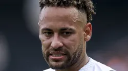 Neymar, atacante do Santos em partida pelo campeonato brasileiro (Foto: Ricardo Moreira/Getty Images)