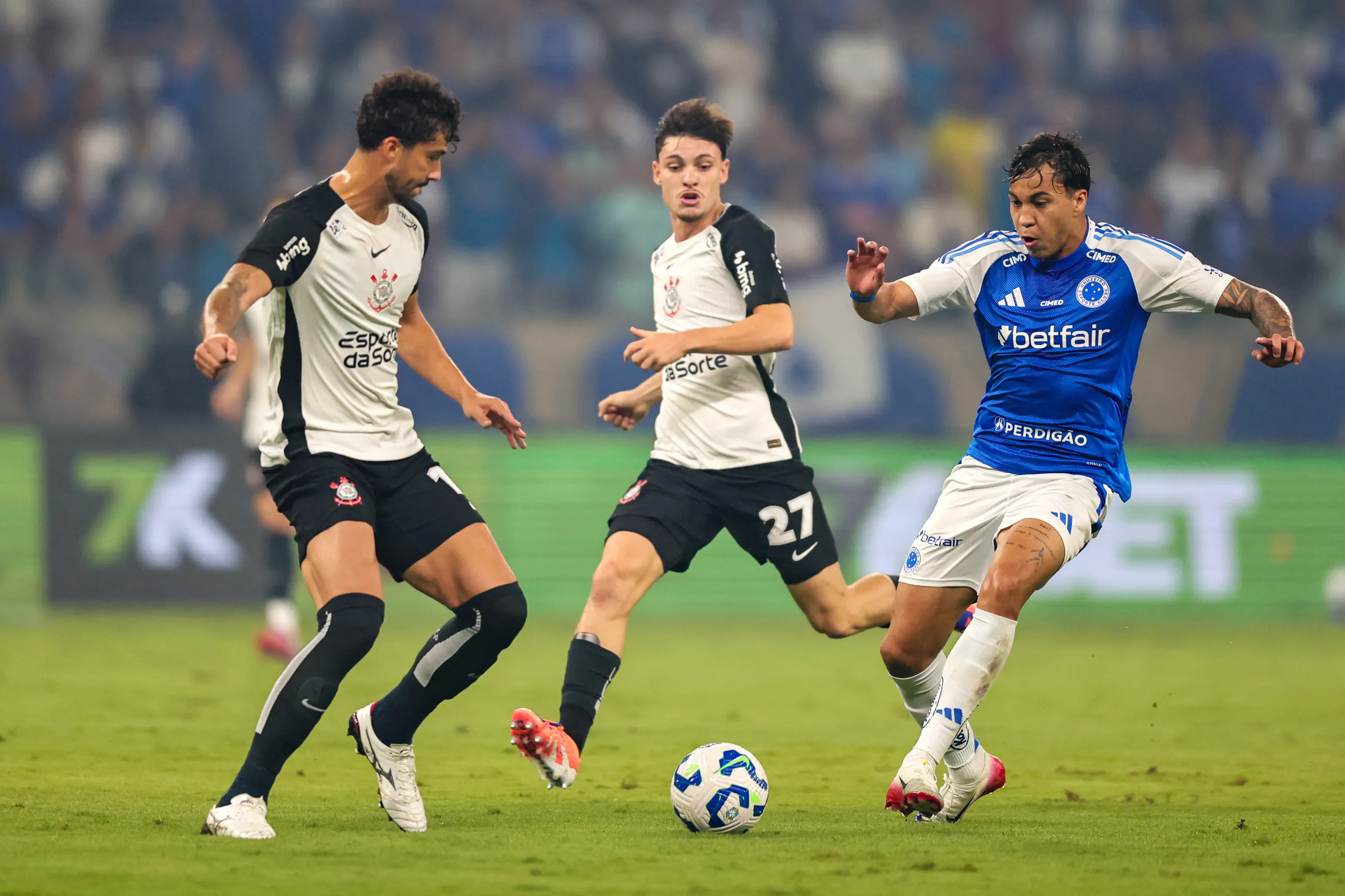Kaio Jorge jogador do Cruzeiro durante partida contra o Corinthians no estadio Mineirao pelo campeonato Brasileiro A 2025. Foto: Gilson Lobo/AGIF
