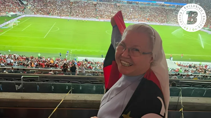 Irmã Ana, a freira flamenguista, no Maracanã. Foto: Arquivo pessoal