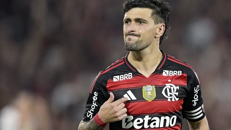 Arrascaeta jogador do Flamengo comemora seu gol durante partida contra o Bragantino. Foto: Alexandre Loureiro/AGIF