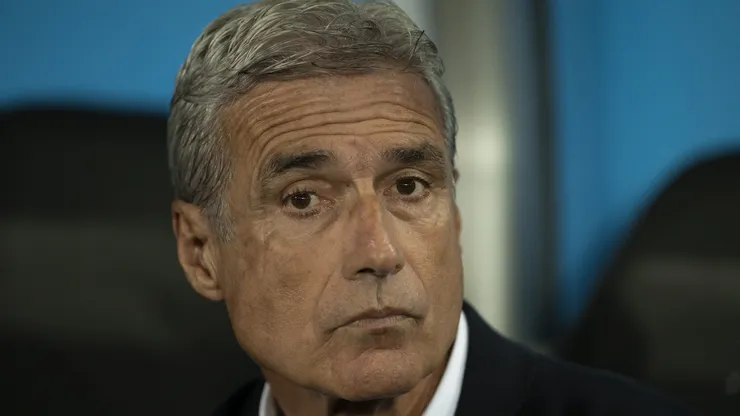 Luís Castro pede reforços para o Grêmio