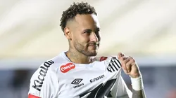 Neymar tem permanência incerta no Santos.