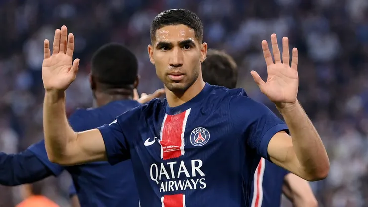 Hakimi em campo pelo PSG. (Photo by Justin Setterfield/Getty Images)