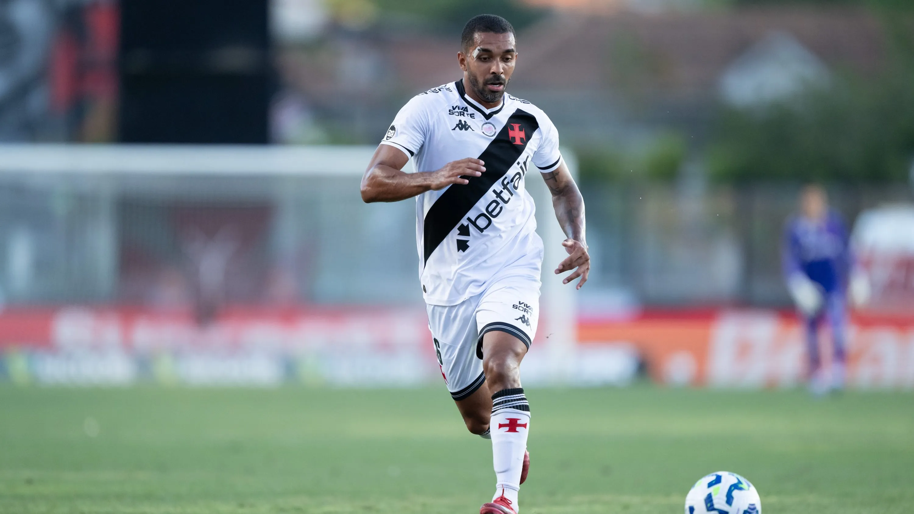 Paulo Henrique durante partida válida pelo Brasileirão Betano – Foto: Jorge Rodrigues/AGIF