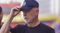 Mano Menezes comunicou sua saída do Grêmio.