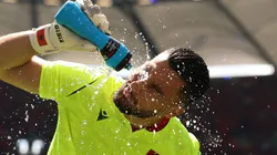 Hidratação entre Albania e Croácia. Foto: Julian Finney/Getty Images