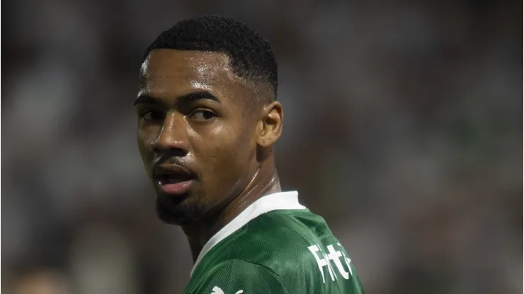 Allan, meia do Palmeiras