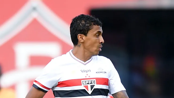 Luiz Gustavo, jogador do São Paulo - Foto: Jhony Pinho/AGIF