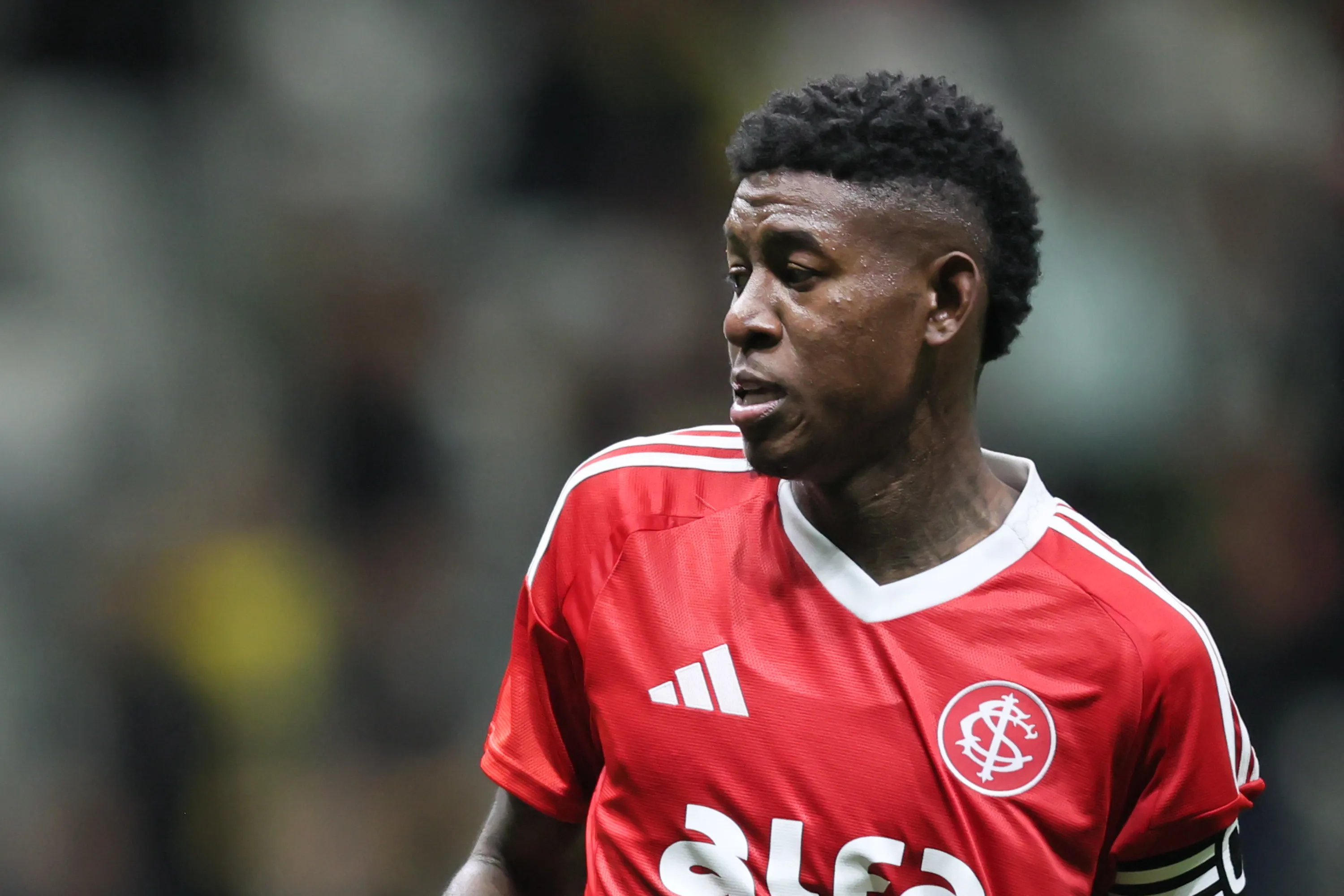 Vitão em partida pelo Colorado. Foto: Gilson Lobo/AGIF