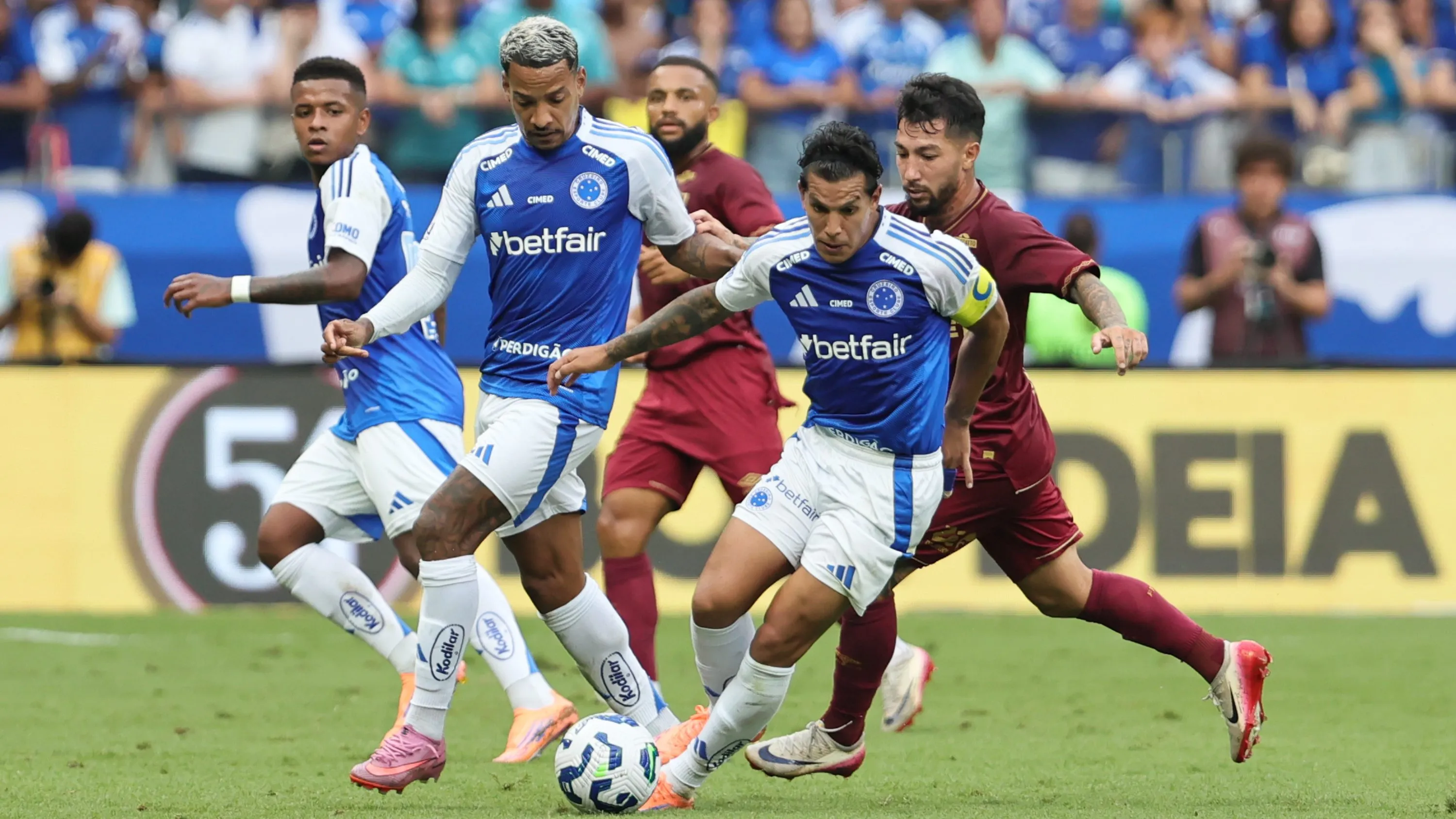 Cruzeiro x Fluminense. Foto: Gilson Lobo/AGIF