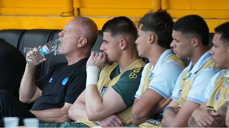 - Mano Menezes agora busca um novo clube após passagem pelo Grêmio