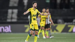 RJ - RIO DE JANEIRO - 17/09/2025 - BRASILEIRO A 2025, BOTAFOGO X MIRASSOL - Jemmes jogador do Mirassol comemora seu gol durante partida contra o Botafogo no estadio Engenhao pelo campeonato Brasileiro A 2025. Foto: Thiago Ribeiro/AGIF
