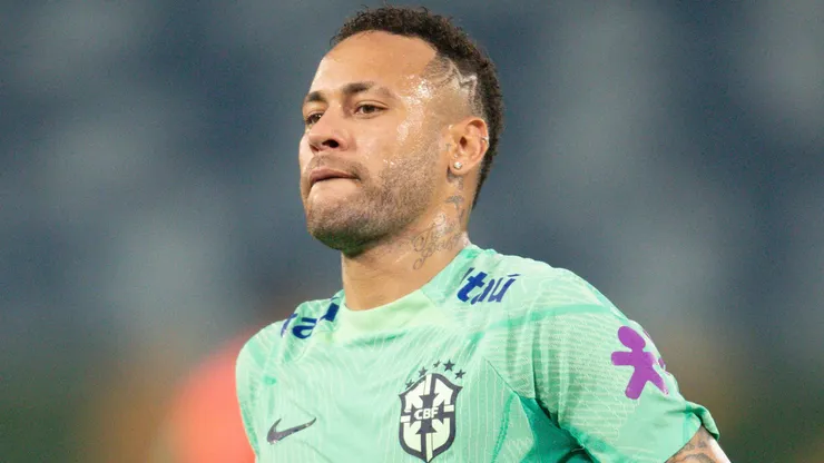 Neymar quer disputar a Copa do Mundo.