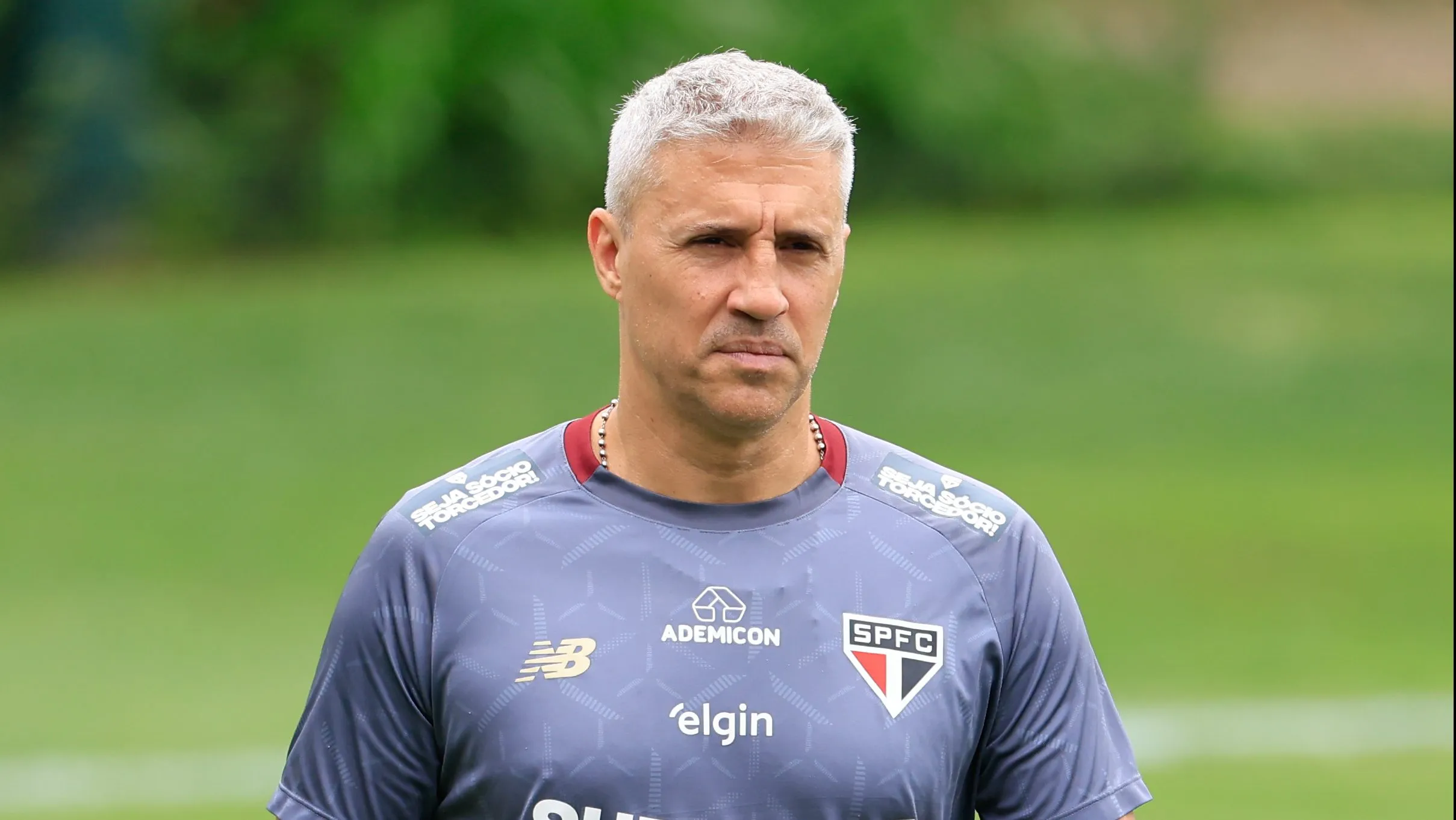 SP – SAO PAULO – 14/11/2025 – TREINO DO SAO PAULO – Hernan Crespo tecnico do Sao Paulo durante treino no estadio CT Barra Funda. Foto: Marcello Zambrana/AGIF