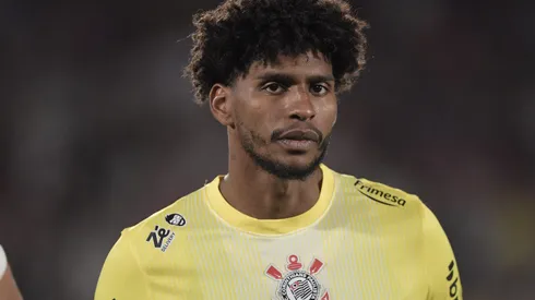 Goleiro deu a sua opinião – Foto: Thiago Ribeiro/AGIF.