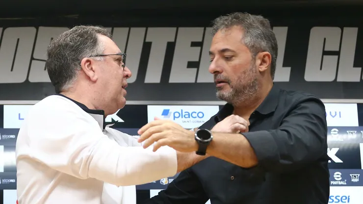 Santos vive choque de ideias entre Teixeira e Mattos sobre o futuro do elenco para 2026 — Foto Mauricio De SouzaAGIF