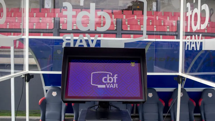 Brasileirão 2025 registra maior intervenção do VAR desde 2019 e amplia distância para temporadas anteriores — Foto Anderson RomãoAGIF