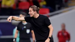 Filipe Luis em partida entre Cruz Azul x Flamengo - (Photo by Getty Images/Getty Images)