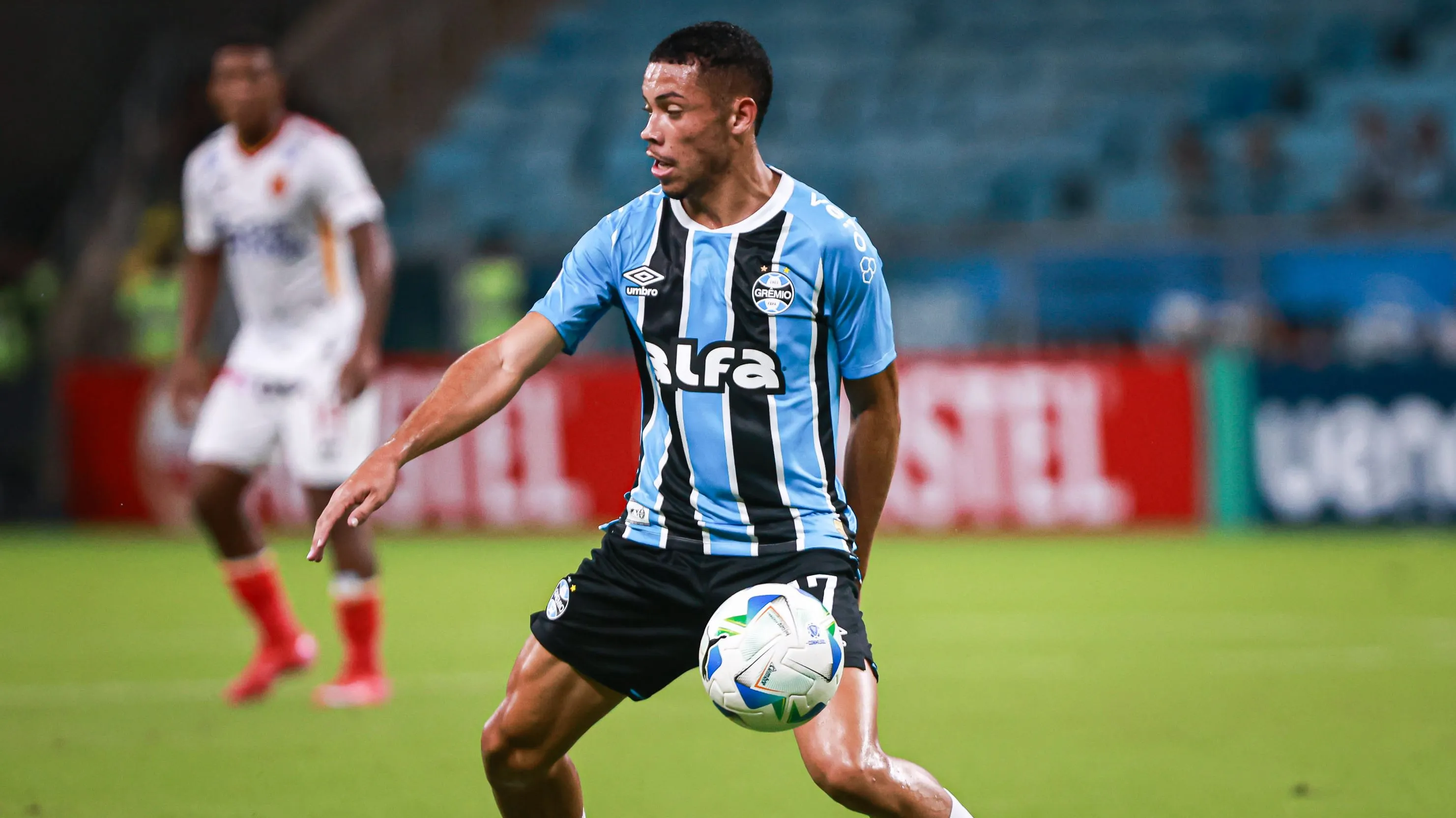 Alysson no Grêmio. Foto: Maxi Franzoi/AGIF