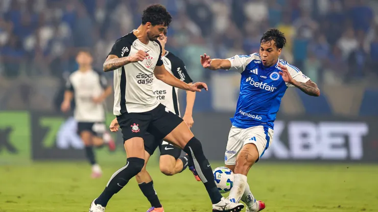 MG - BELO HORIZONTE - 23/11/2025 - BRASILEIRO A 2025, CRUZEIRO X CORINTHIANS - Kaio Jorge jogador do Cruzeiro durante partida contra o Corinthians no estadio Mineirao pelo campeonato Brasileiro A 2025. Foto: Gilson Lobo/AGIF