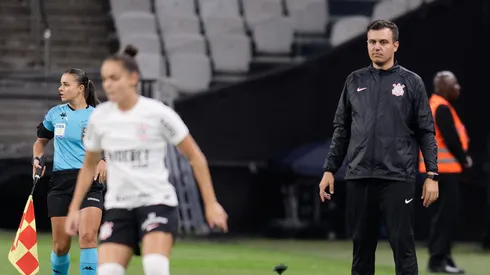 Piccinato comandando as Brabas. Foto: Anderson Romão/AGIF