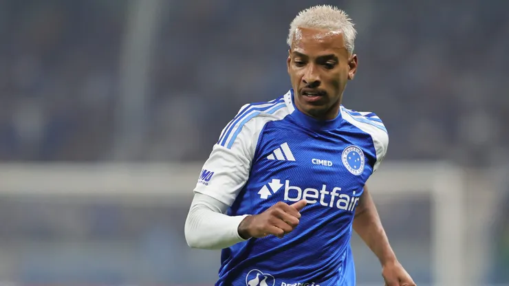 Matheus Pereira foi criticado pela torcida do Cruzeiro. Foto: Gilson Lobo/AGIF