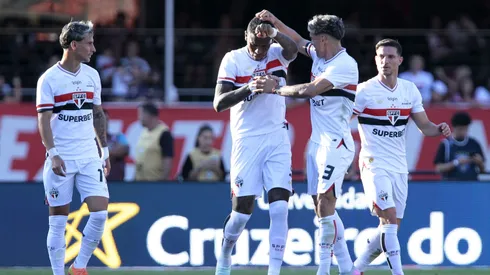 SP - SAO PAULO - 27/07/2025 - BRASILEIRO A 2025, SAO PAULO X FLUMINENSE - Arboleda jogador do Sao Paulo comemora seu gol durante partida contra o Fluminense no estadio Morumbi pelo campeonato Brasileiro A 2025. Foto: Marco Miatelo/AGIF