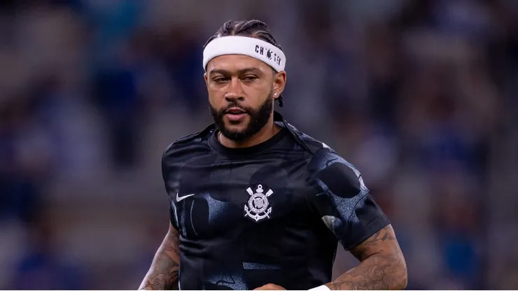 Memphis durante partida do Timão no Mineirão