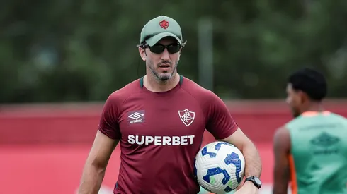 Zubeldía durante treino do Flu nesta quarta-feira (10)