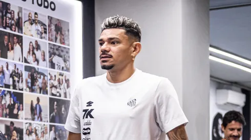 Tiquinho durante a última partida do Peixe na Vila