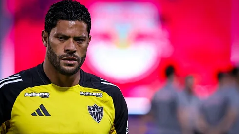 SP - BRAGANCA PAULISTA - 16/11/2025 - BRASILEIRO A 2025, BRAGANTINO X ATLETICO-MG - Hulk jogador do Atletico-MG durante aquecimento antes da partida contra o Bragantino no estadio Cicero De Souza Marques pelo campeonato Brasileiro A 2025. Foto: Fabio Giannelli/AGIF