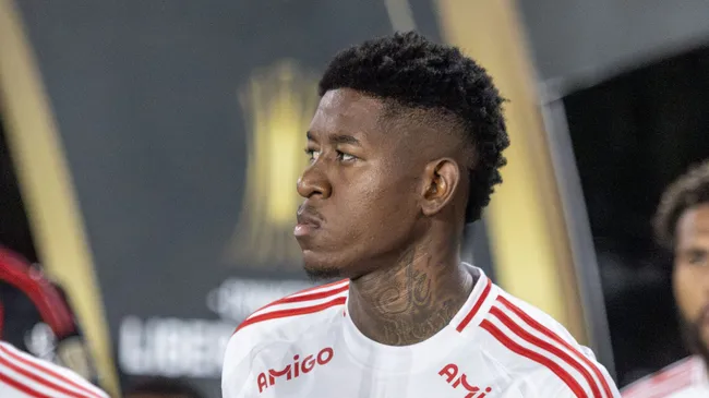 Foto: Lucas Gabriel Cardoso/AGIF – Vitão está descartado como reforço no Palestra.