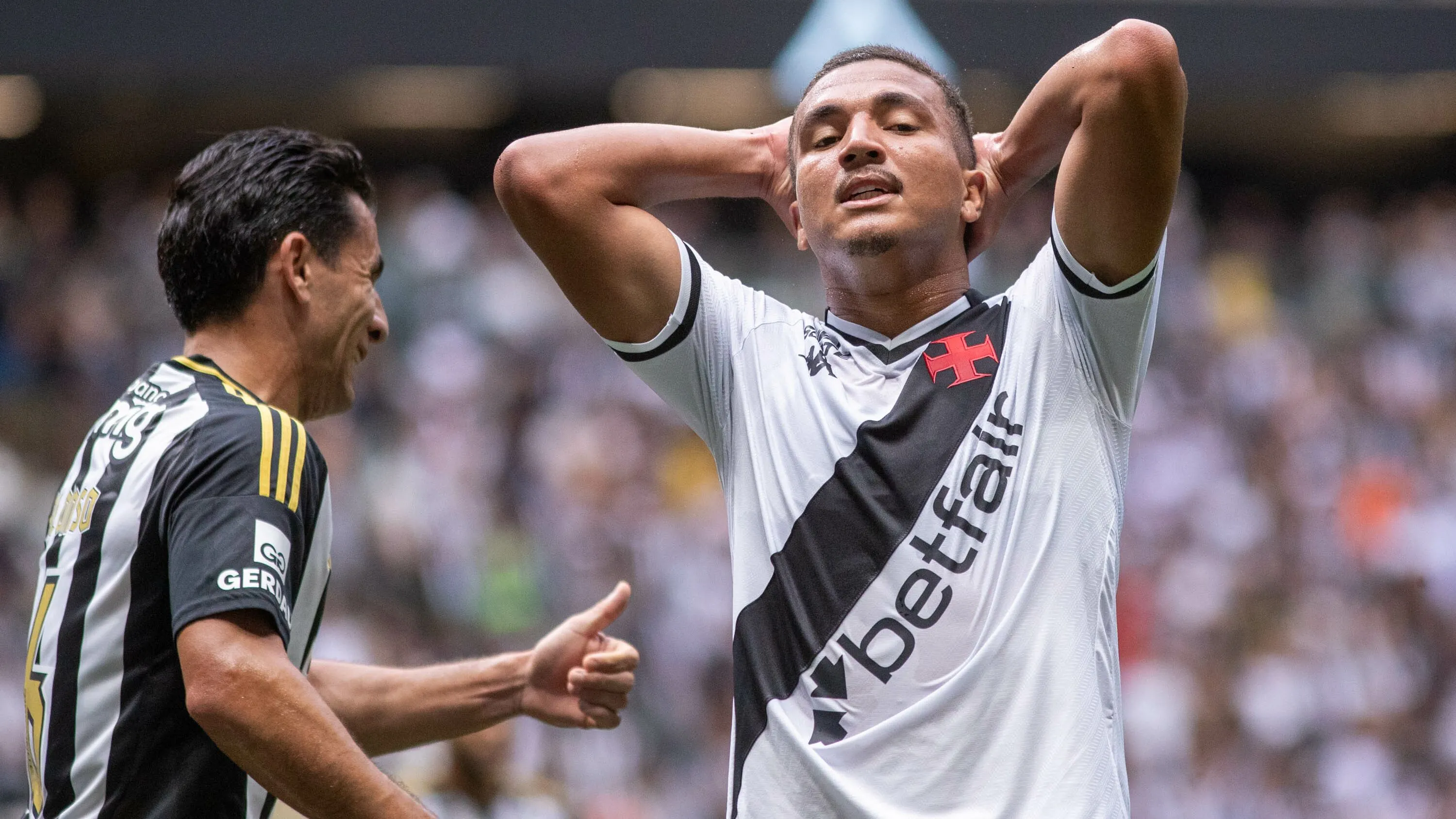 Vasco vem de uma goleada sofrida - Foto: Fernando Moreno/AGIF.