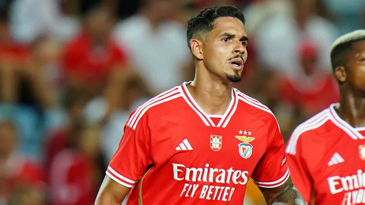 Zagueiro tem o futuro incerto - Foto: Gualter Fatia/Getty Images.