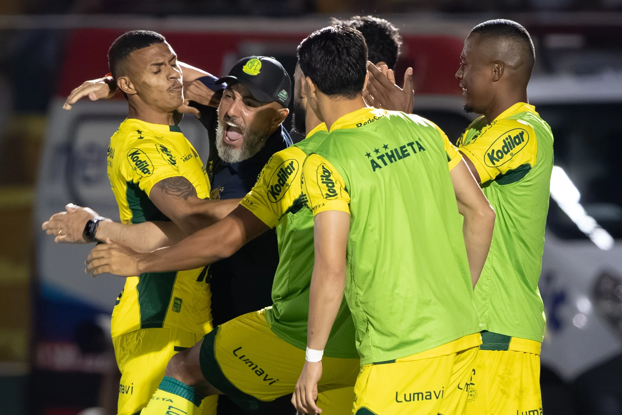 Negueba jogador do Mirassol comemora seu gol durante partida contra o Cruzeiro. Foto: Joisel Amaral/AGIF