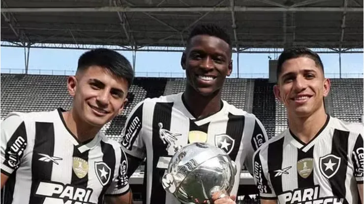 Savarino, meia-atacante do Botafogo