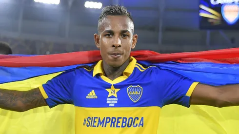 Sebastian Villa comemorando pelo Boca Juniors. (Photo by Hernan Cortez/Getty Images)